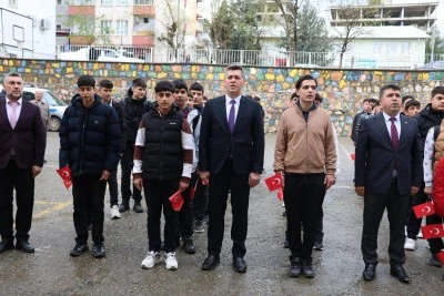 Kurtalan&rsquo;da bayrak t&ouml;reni d&uuml;zenlendi