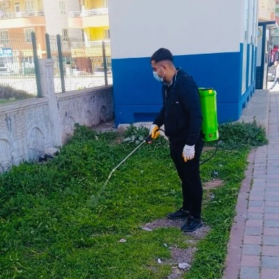 Kurtalan’da Belediye Ekiplerinden İlaçlama Çalışması