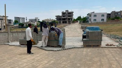 Kurtalan'da bozuk sokaklar kilitli parke taşlarıyla yenileniyor