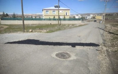 Kurtalan&rsquo;da Bozulan Yollar Onarılıyor