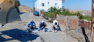 Kurtalan’da Cadde ve Sokaklarda Onarım Çalışmaları Sürüyor
