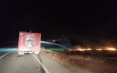 Kurtalan’da çıkan anız yangınına müdahale ediliyor