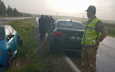 Kurtalan’da İki Otomobilin Çarpıştığı Kazada 4 Kişi Yaralandı