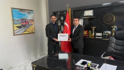 Kurtalan&rsquo;da İl&ccedil;e Milli Eğitim M&uuml;d&uuml;r&uuml; Faysel Polat&rsquo;a Teşekk&uuml;r Belgesi