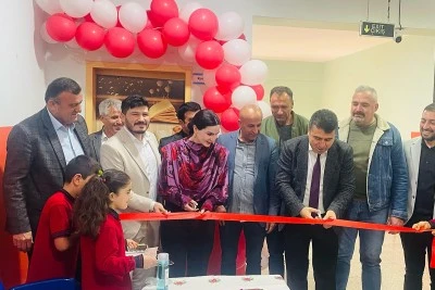 Kurtalan’da KAHEV desteğiyle yenilenen kütüphane açıldı