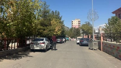 Kurtalan’da Kaldırım Eksikliği Öğrencileri Tehlikeye Atıyor