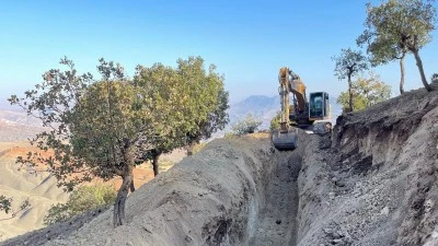 Kurtalan’da Köylerde İçme Suyu Hattı Çalışmaları Sürüyor