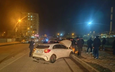 Kurtalan&rsquo;da Maddi Hasarlı Trafik Kazası