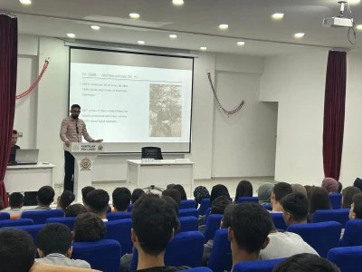 Kurtalan’da “Mehmet Akif Ersoy’u Anlamak” Konulu Seminer Düzenlendi