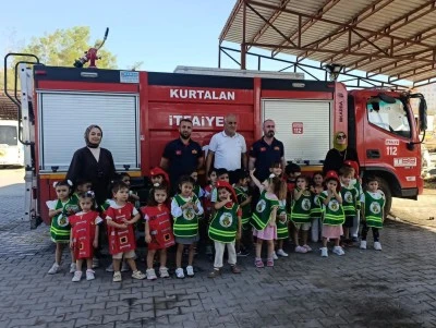 Kurtalan&rsquo;da Minik &Ouml;ğrencilere İtfaiyecilik Eğitimi Verildi