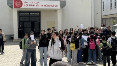 Kurtalan&rsquo;da &Ouml;ğrencilerin Protesto Ettiği Okul Taşıma Krizinde Uzlaşı Sağlandı