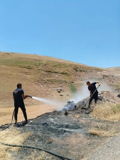 Kurtalan'da Otluk Alanda &Ccedil;ıkan Yangın B&uuml;y&uuml;meden Kontrol Altına Alındı