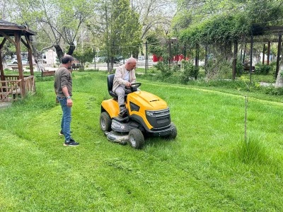 Kurtalan&rsquo;da Parklarda Bahar Bakımı S&uuml;r&uuml;yor