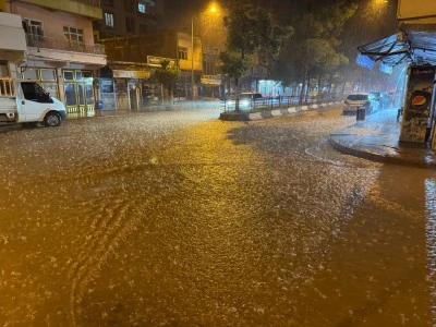 Kurtalan'da sağanak etkili oldu