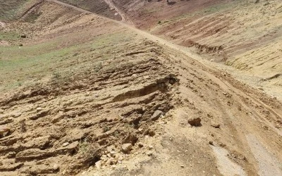 Kurtalan’da sağanak yağış köy yollarında ulaşımı aksattı