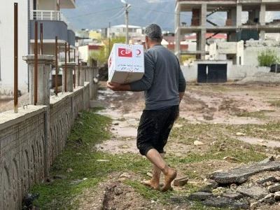 Kurtalan&rsquo;da Selden Etkilenen Vatandaşlara Yardımlar s&uuml;r&uuml;yor