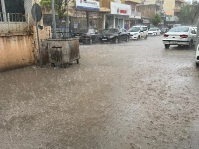 Kurtalan&rsquo;da Şiddetli Dolu Yağışı Etkili Oldu