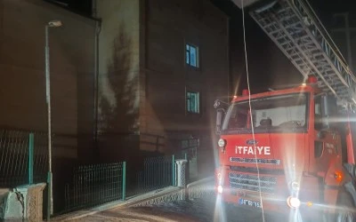 Kurtalan’da Şiddetli Rüzgar Okulun Çatısını Uçurdu