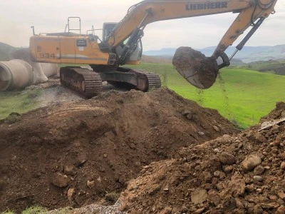 Kurtalan&rsquo;da Yağışlar Nedeniyle &Ccedil;&ouml;ken Yola Menfez Yerleştirildi