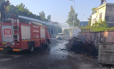 Kurtalan'da Yol Kenarında &Ccedil;ıkan Yangın Korkuttu