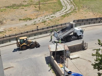 Kurtalan&rsquo;da Yollarda Bakım ve Asfalt &Ccedil;alışması