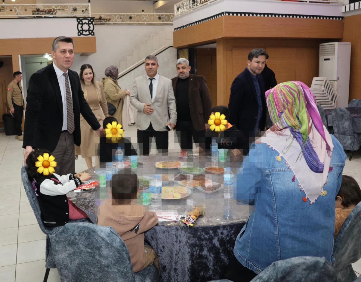 Kurtalan Kaymakamı Yetim ve Öksüz Çocuklarla İftar Programında Buluştu