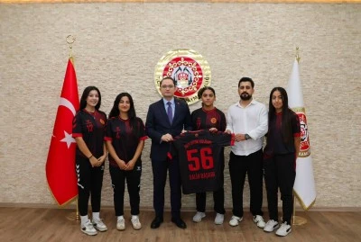 Kurtalan Şen Spor Kul&uuml;b&uuml;&rsquo;nden Kaymakam Başara&rsquo;ya ziyaret