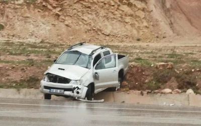 Kurtalan trafik kazasında 2 kişi yaralandı