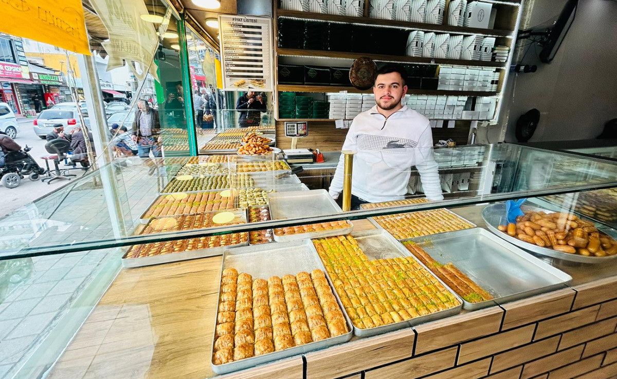 Kurtalan’da bu pastane baklavada indirime gitti, fiyatı görenler şaşıp kaldı!