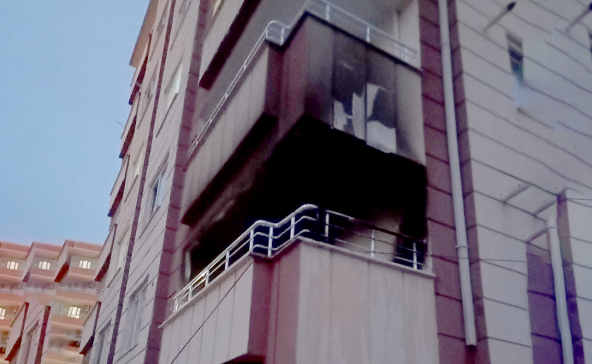 Kurtalan’da Sağlık Müdürlüğü Lojmanında Yangın