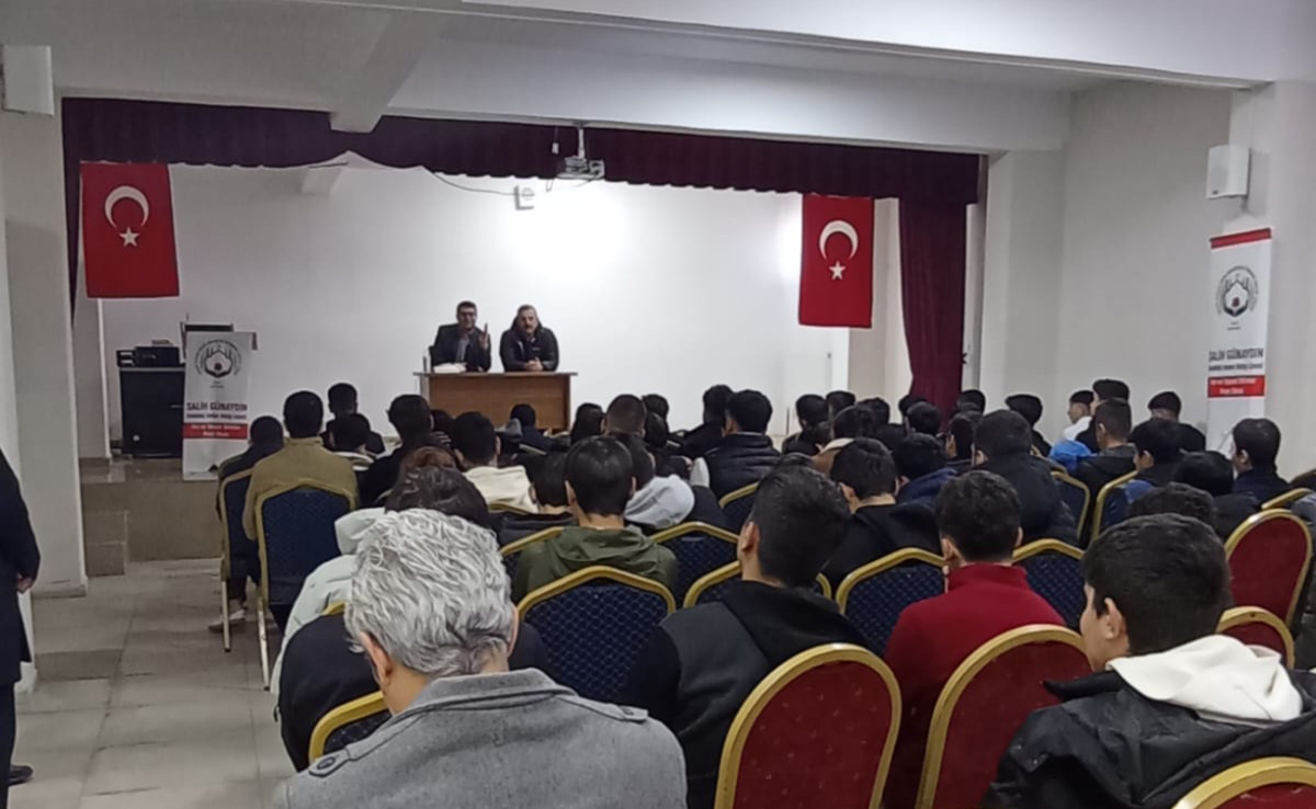 Kurtalanlı Eğitimci-Yazar, Batman’da Okurlarıyla Buluştu