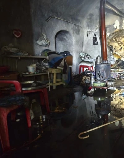 Siirt'in komşu ilinde bir evde çıkan yangında 1 kişi hayatını kaybetti