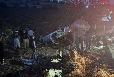 Mardin'de devrilen otomobildeki 3 kişi yaralandı