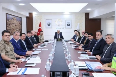Mardin'de düzenlenen toplantıda yeni eğitim öğretim yılı hazırlıkları görüşüldü