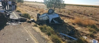 Siirt'in komşu ilinde iki otomobilin çarpışması sonucu 1'i ağır 6 kişi yaralandı