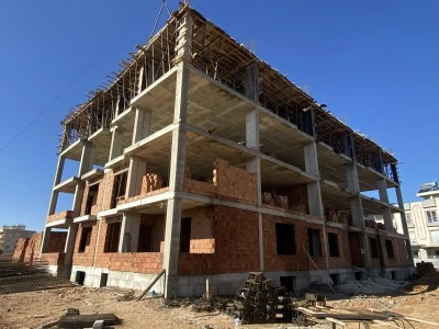 Siirt'in komşu ilinde inşaattan düşen işçi hayatını kaybetti