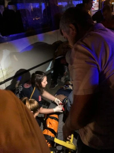 Mardin'de minibüs ile motosikletin çarpıştığı kazada 2 kişi yaralandı