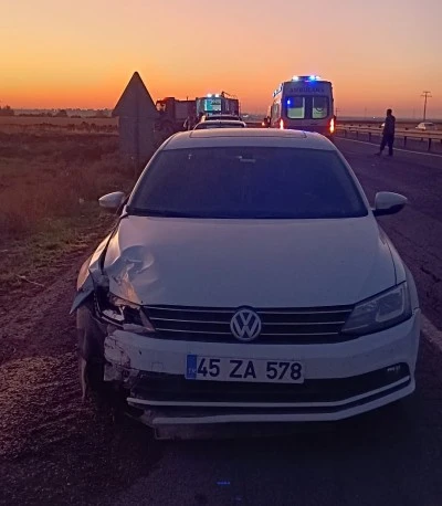 Mardin'de otomobil ile motosikletin çarpıştığı kazada 4 kişi yaralandı