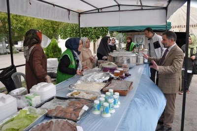 Mardin'de &quot;Gazze Yararına Hayır Çarşısı&quot; kuruldu