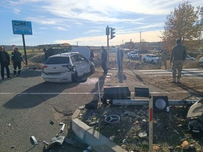 Mardin'de trafik kazasında yaralanan doktor hastanede hayatını kaybetti