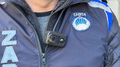 Mardin'de zabıta yere çöp atanları artık yaka kamerasıyla tespit edecek