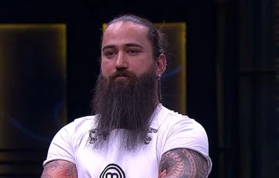 MasterChef Nurettin Er&ccedil;orumlu kimdir? Ka&ccedil; yaşında nereli? Rakiplerini eleyerek &uuml;&ccedil;&uuml;nc&uuml; tura y&uuml;kseldi