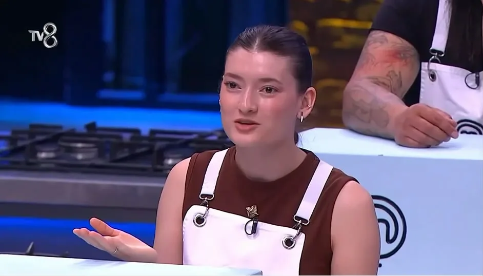 MasterChef Simge &Ccedil;ıtak kimdir? Ka&ccedil; yaşında, nereli, evli mi, mesleği ne? Ana kadroya girmeye hak kazandı