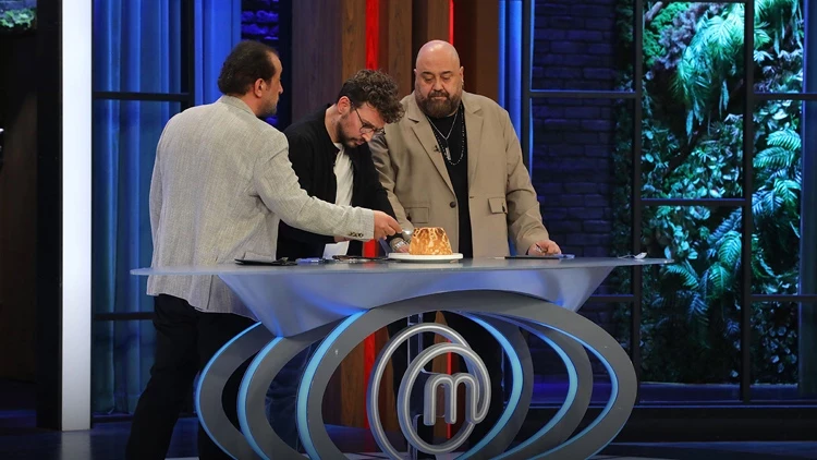 Mavi Takım Kaptanı Kim Oldu? 21 Aralık MasterChef Altın Kupa Kaptanlık Oyununu Kim Kazandı? Kırmızı Takım Nasıl Şekillendi?