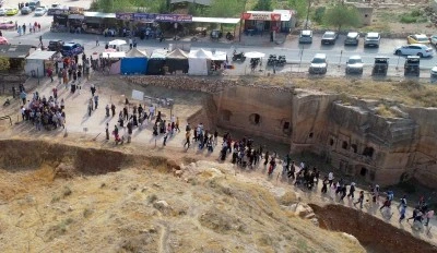 Medeniyetler şehri Mardin ara tatilde ziyaretçilerle doldu