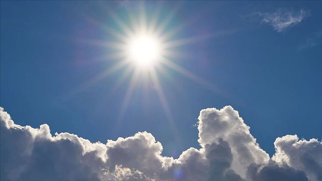 Meteoroloji A&ccedil;ıkladı: Siirt&rsquo;te Hava Sıcaklığı 25 Dereceyi Bulacak