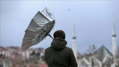 Meteoroloji&rsquo;den Siirt i&ccedil;in kuvvetli r&uuml;zgar ve fırtına uyarısı