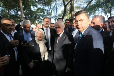 MHP Genel Başkanı Bahçeli, Ahlat'ta partililer ve vatandaşlarla buluştu