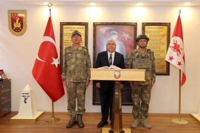 Milli Savunma Bakanı Güler, 23'üncü Piyade Tümen Komutanlığı'nda incelemelerde bulundu