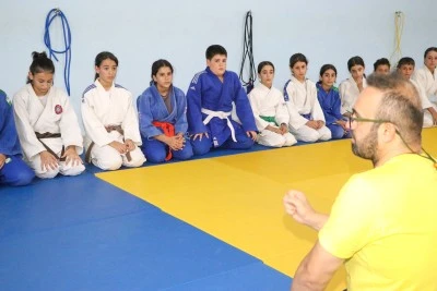 Minikler Türkiye şampiyonu kuraşçıların hedefleri büyük